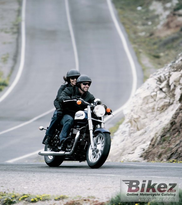 2007 triumph america photo